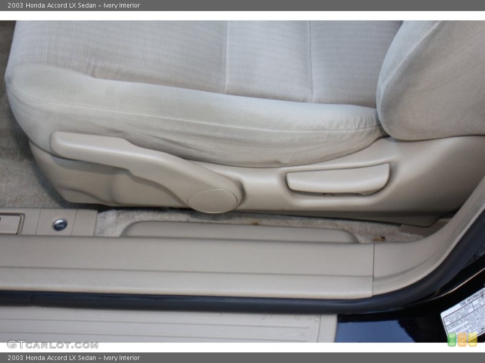 Ivory Interior Controls for the 2003 Honda Accord LX Sedan #78293077