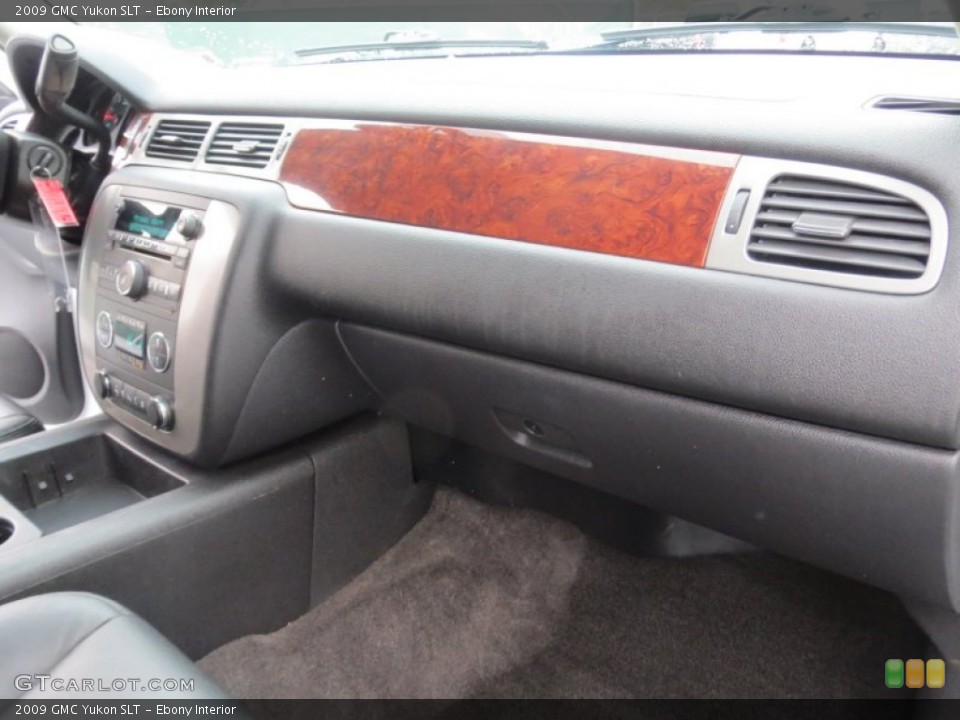 Ebony Interior Dashboard for the 2009 GMC Yukon SLT #78294559
