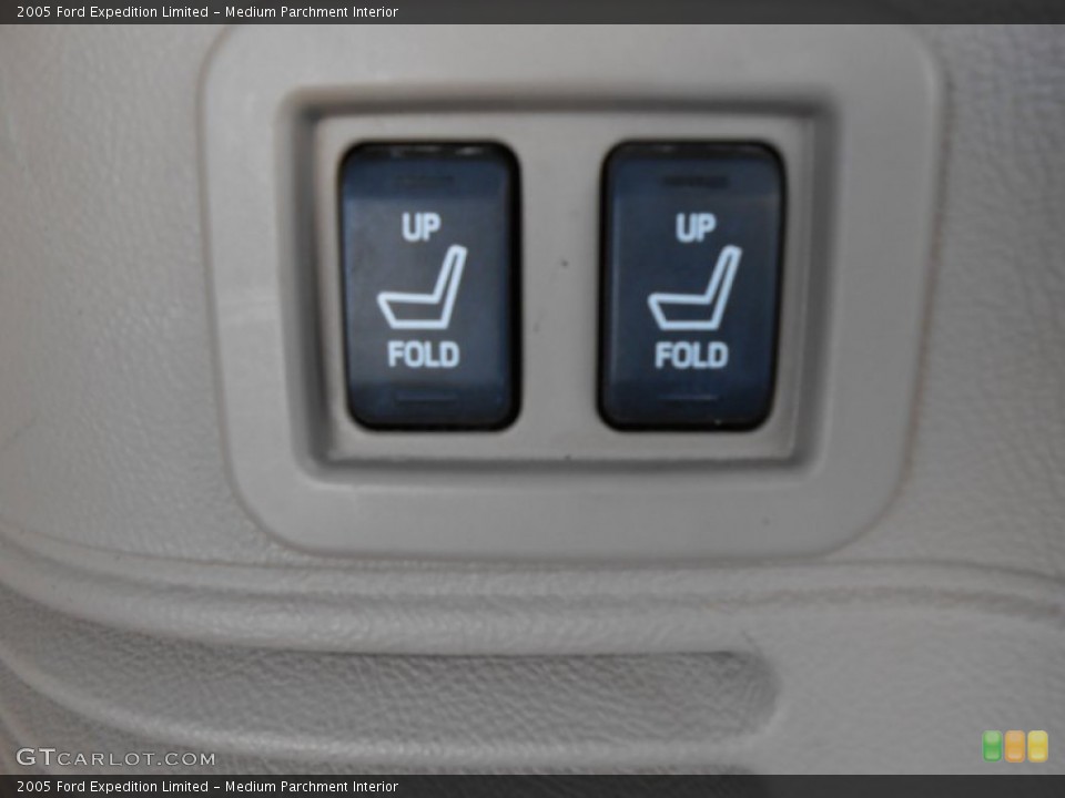 Medium Parchment Interior Controls for the 2005 Ford Expedition Limited #78298981