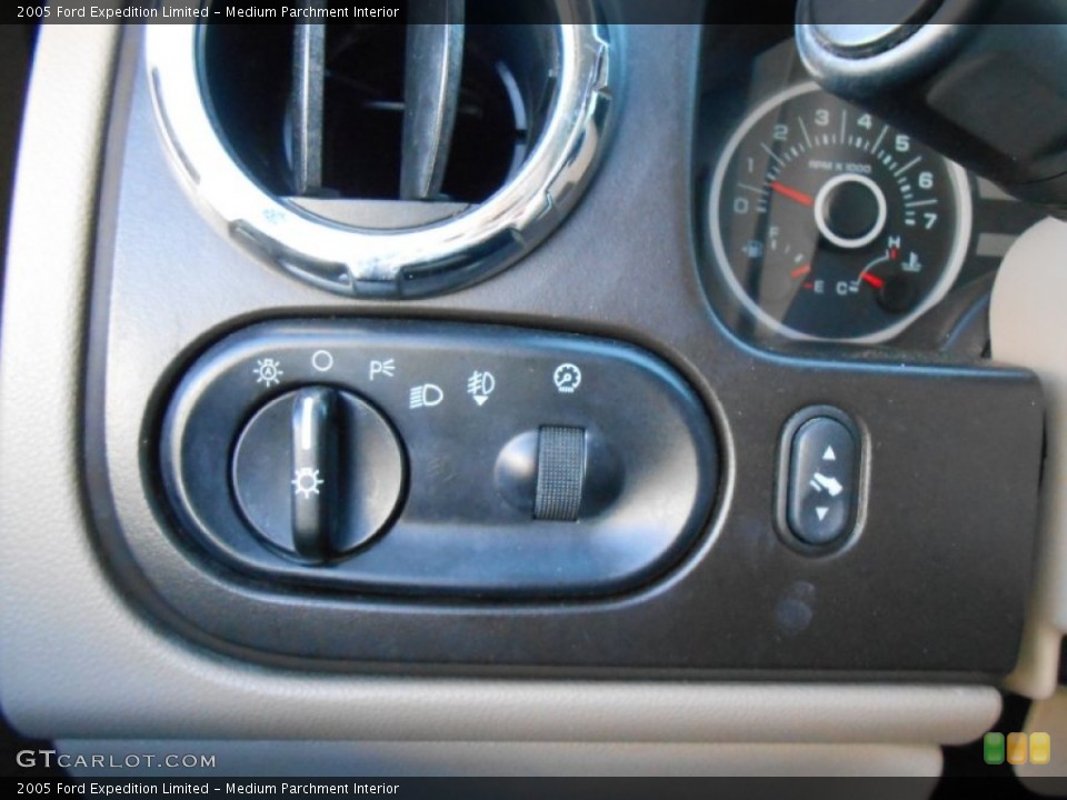 Medium Parchment Interior Controls for the 2005 Ford Expedition Limited #78299305