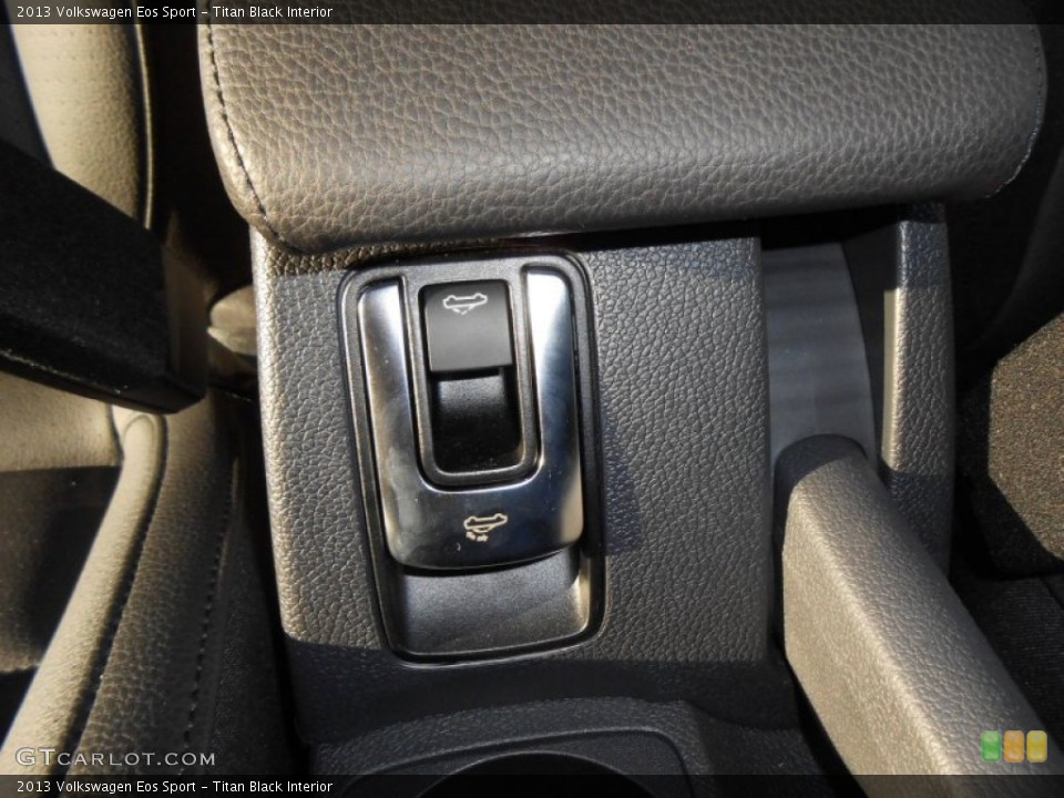 Titan Black Interior Controls for the 2013 Volkswagen Eos Sport #78312574