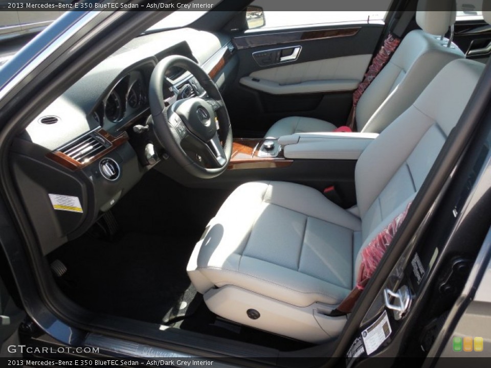 Ash/Dark Grey Interior Photo for the 2013 Mercedes-Benz E 350 BlueTEC Sedan #78320709