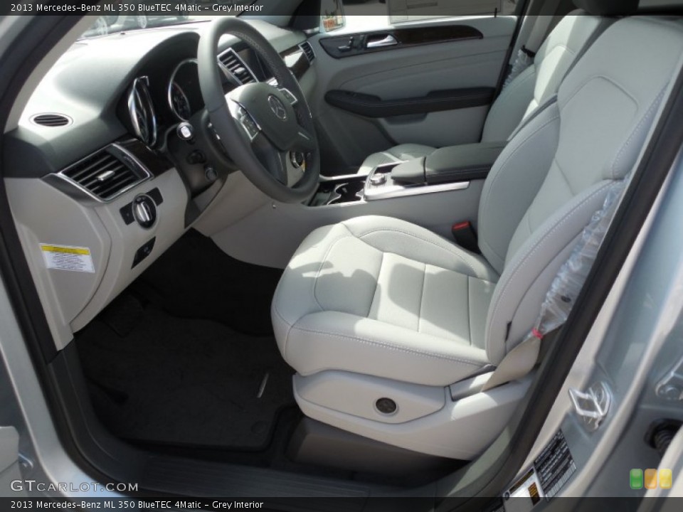 Grey Interior Photo for the 2013 Mercedes-Benz ML 350 BlueTEC 4Matic #78321501