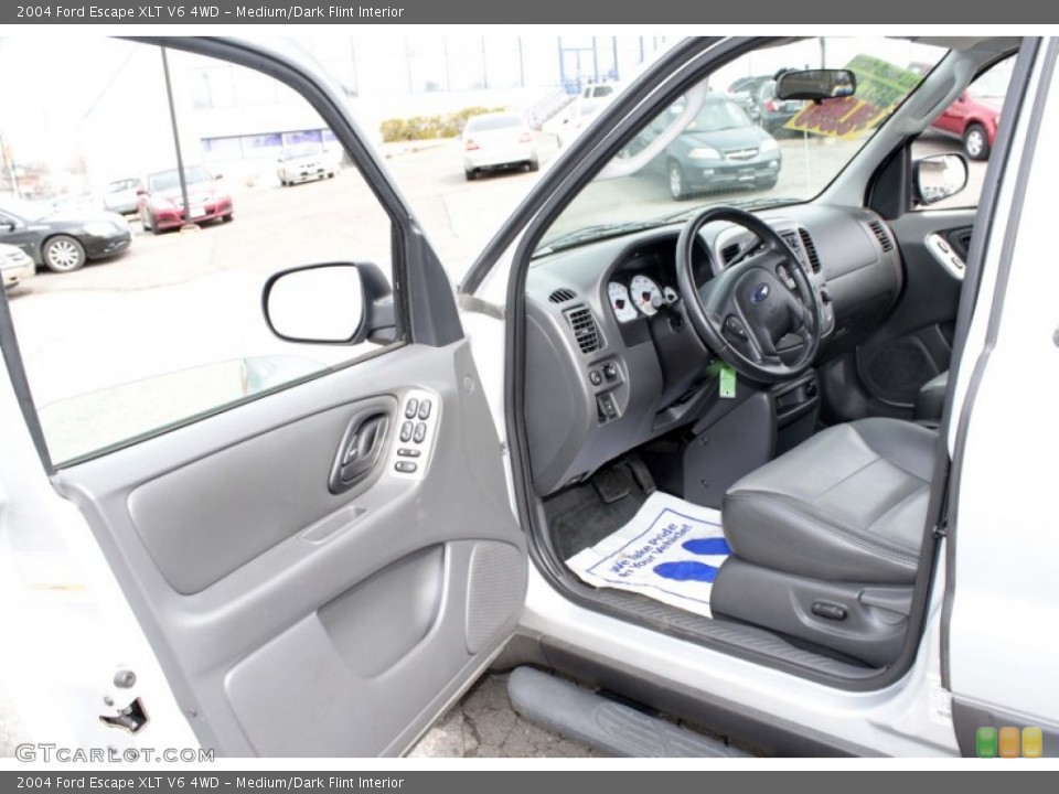 Medium/Dark Flint Interior Photo for the 2004 Ford Escape XLT V6 4WD #78324212