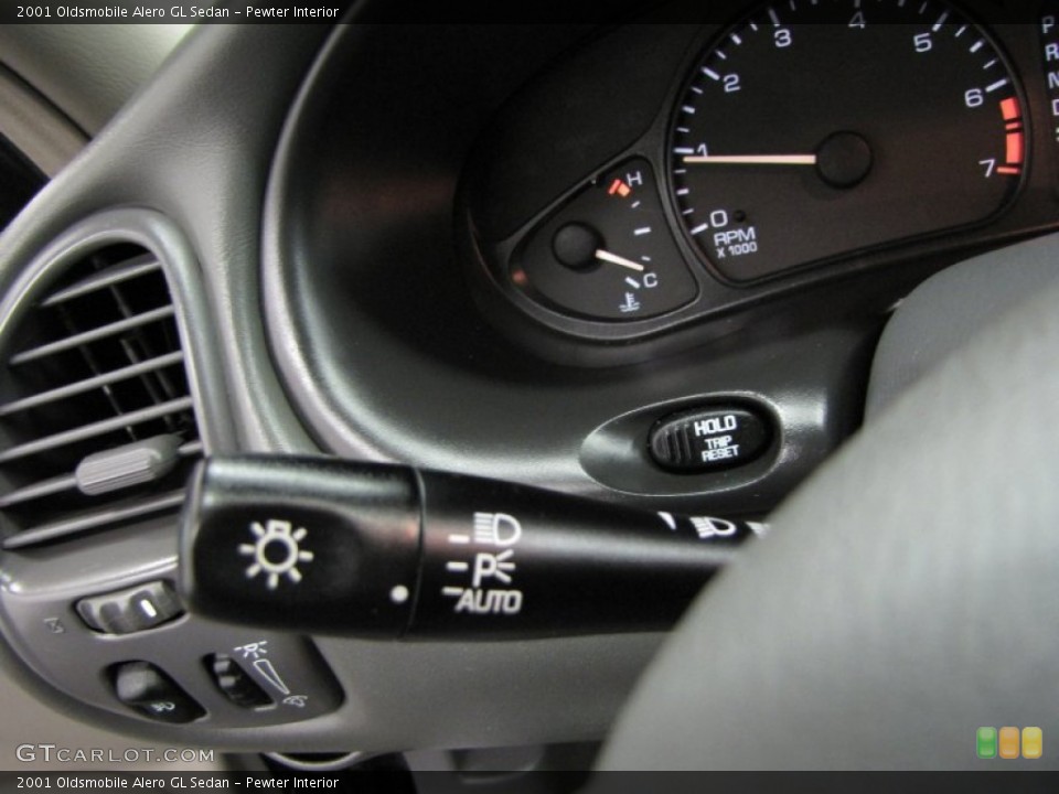 Pewter Interior Controls for the 2001 Oldsmobile Alero GL Sedan #78326175