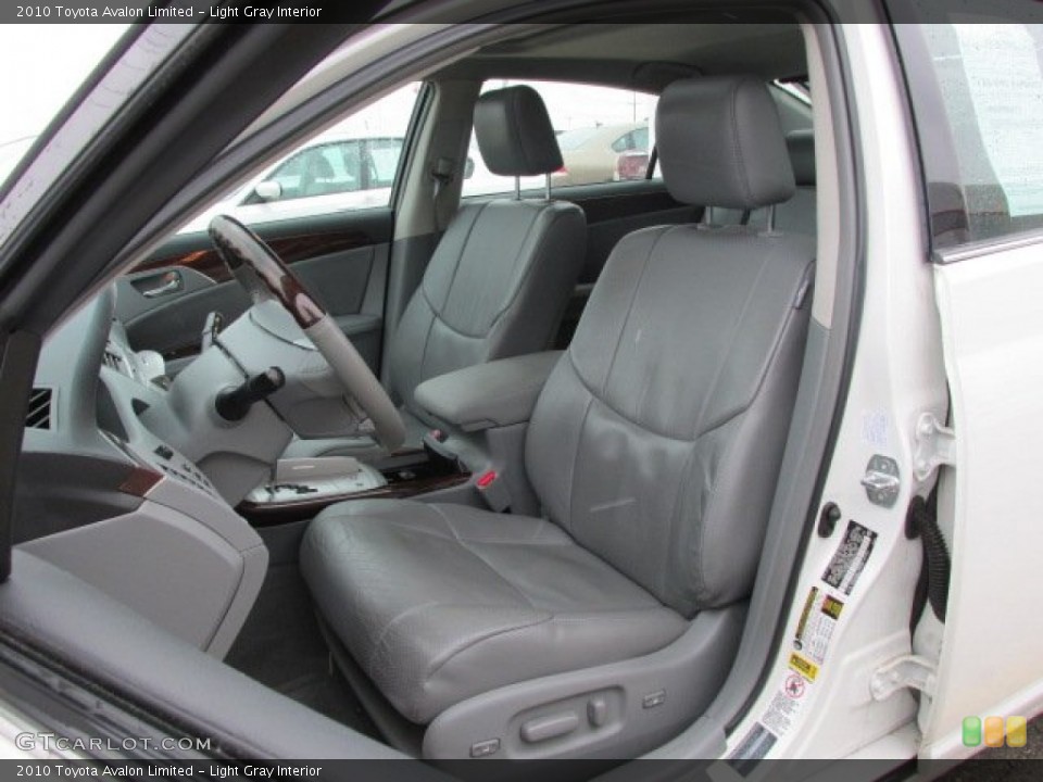 Light Gray Interior Photo for the 2010 Toyota Avalon Limited #78327854