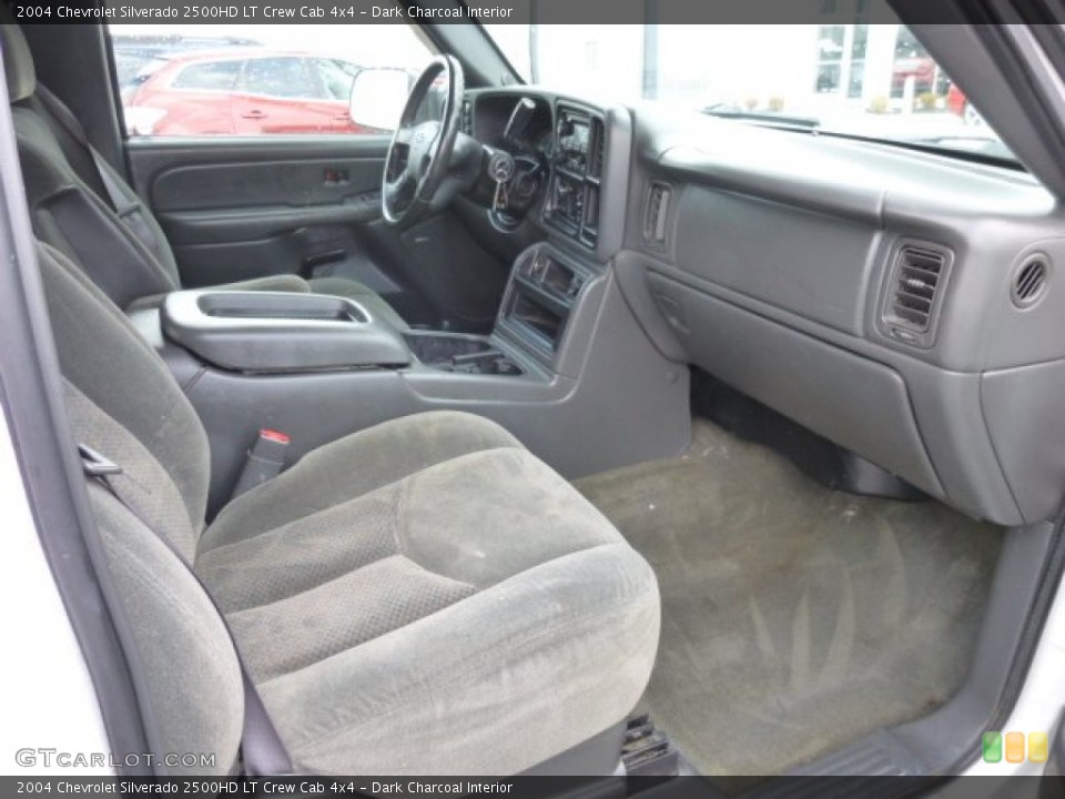 Dark Charcoal Interior Photo for the 2004 Chevrolet Silverado 2500HD LT Crew Cab 4x4 #78328518