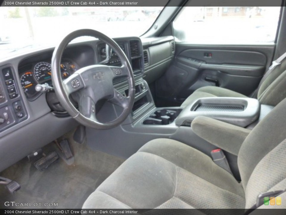 Dark Charcoal Interior Photo for the 2004 Chevrolet Silverado 2500HD LT Crew Cab 4x4 #78328626