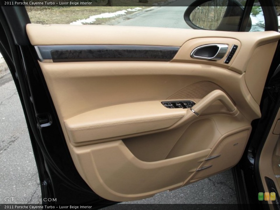 Luxor Beige Interior Door Panel for the 2011 Porsche Cayenne Turbo #78332578