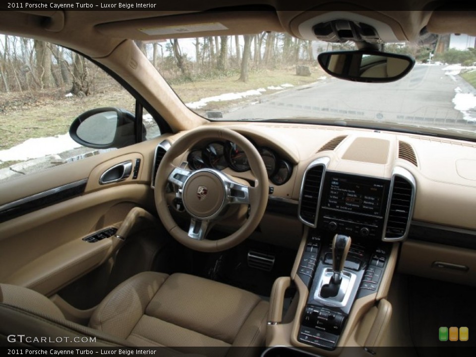Luxor Beige Interior Dashboard for the 2011 Porsche Cayenne Turbo #78332584