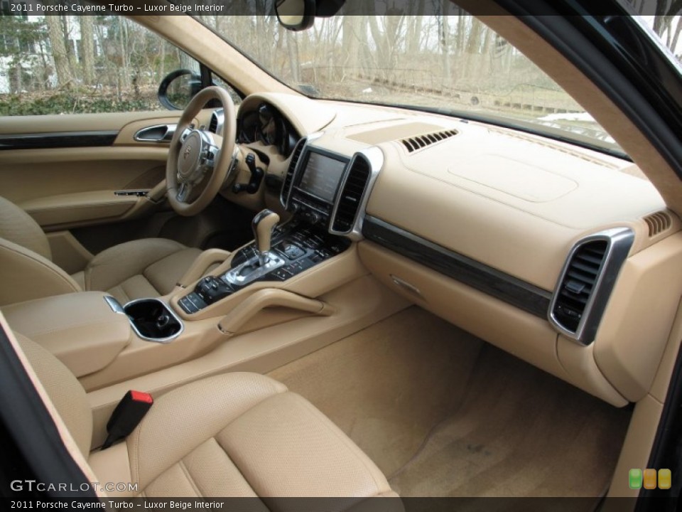 Luxor Beige Interior Dashboard for the 2011 Porsche Cayenne Turbo #78332661