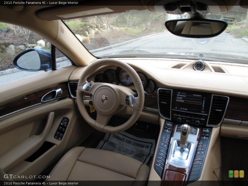 Luxor Beige Interior Dashboard for the 2010 Porsche Panamera 4S #78334137
