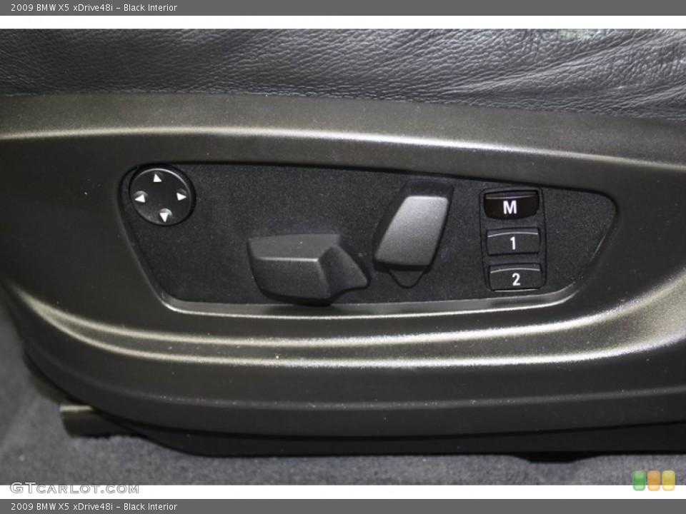 Black Interior Controls for the 2009 BMW X5 xDrive48i #78339090