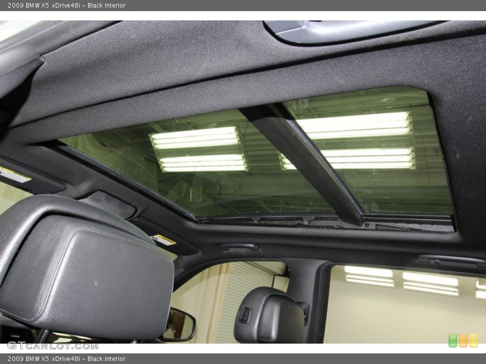 Black Interior Sunroof for the 2009 BMW X5 xDrive48i #78339355