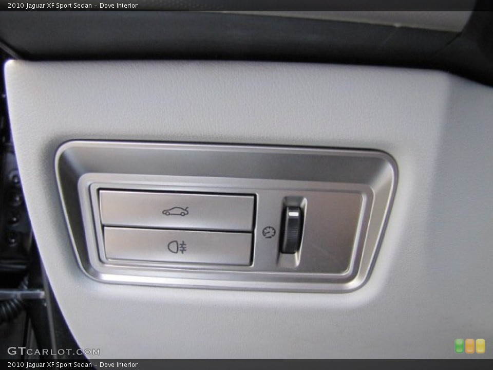 Dove Interior Controls for the 2010 Jaguar XF Sport Sedan #78339465