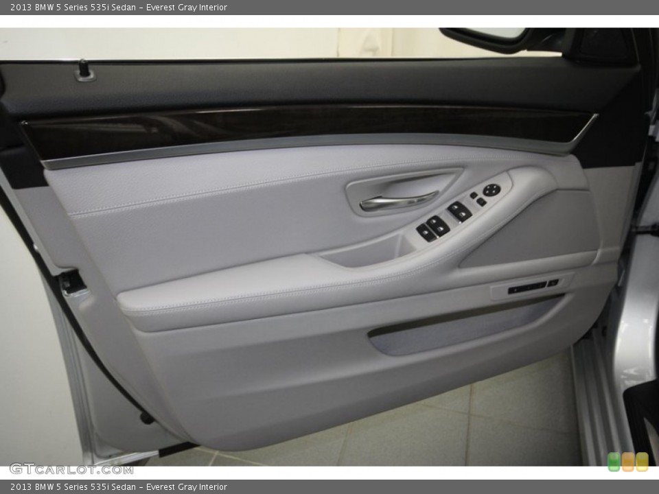 Everest Gray Interior Door Panel for the 2013 BMW 5 Series 535i Sedan #78346251