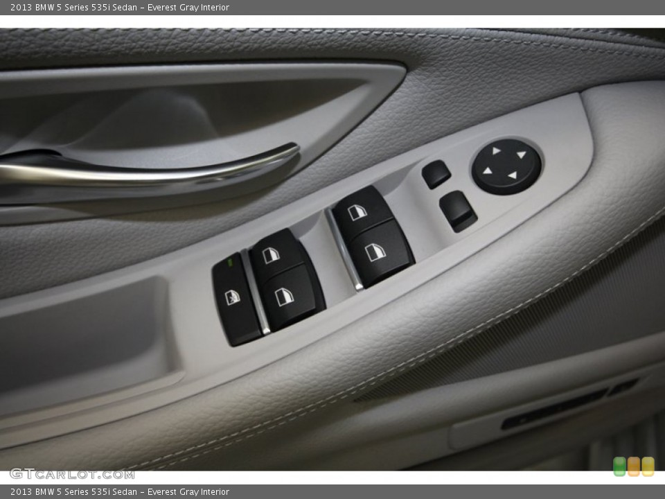Everest Gray Interior Controls for the 2013 BMW 5 Series 535i Sedan #78346264