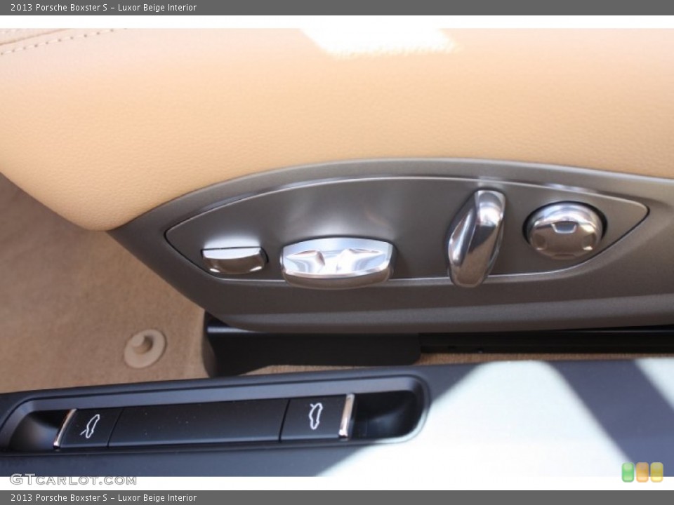 Luxor Beige Interior Controls for the 2013 Porsche Boxster S #78349319