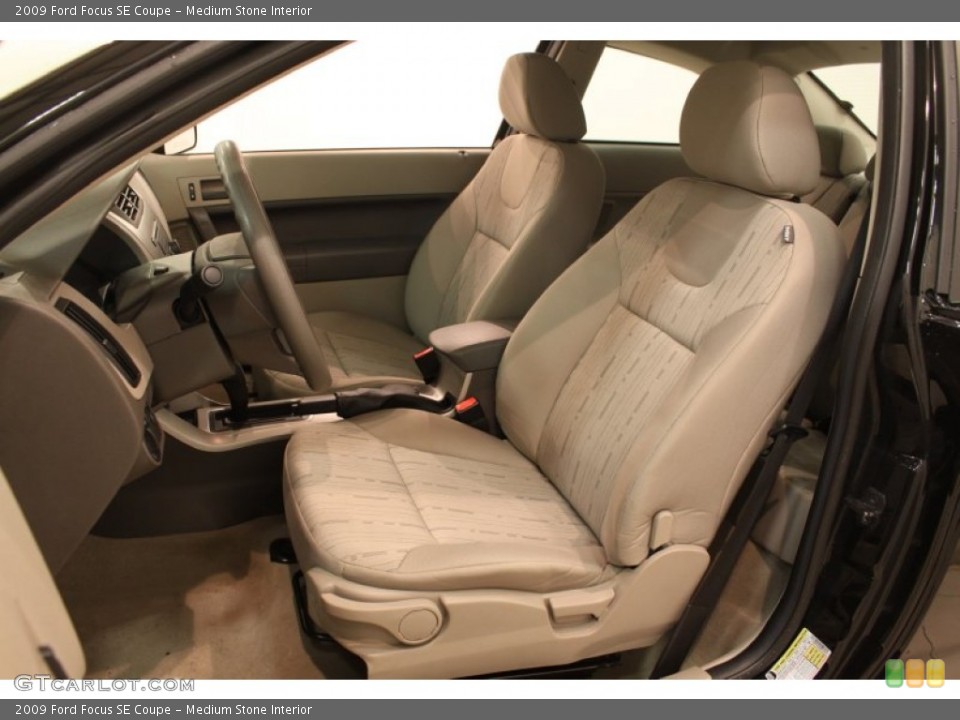 Medium Stone Interior Photo for the 2009 Ford Focus SE Coupe #78354180