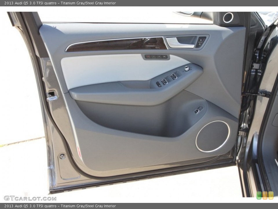 Titanium Gray/Steel Gray Interior Door Panel for the 2013 Audi Q5 3.0 TFSI quattro #78355353