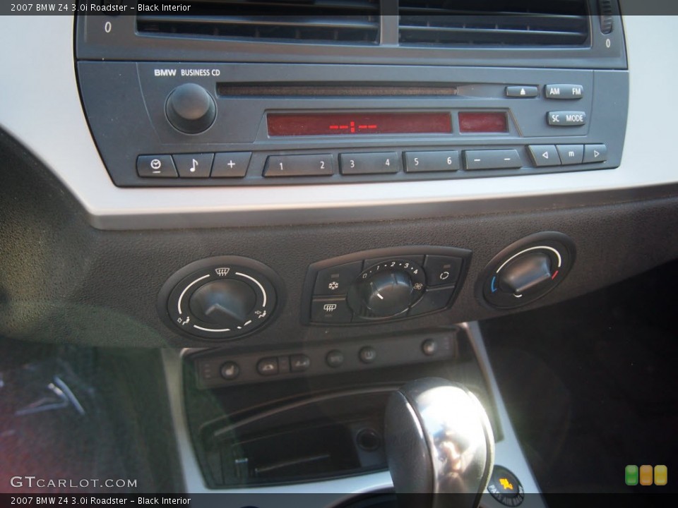 Black Interior Controls for the 2007 BMW Z4 3.0i Roadster #78363981