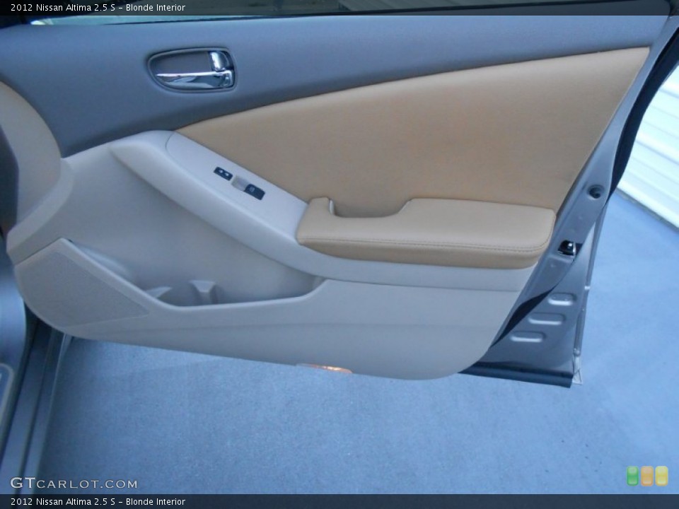 Blonde Interior Door Panel for the 2012 Nissan Altima 2.5 S #78365388