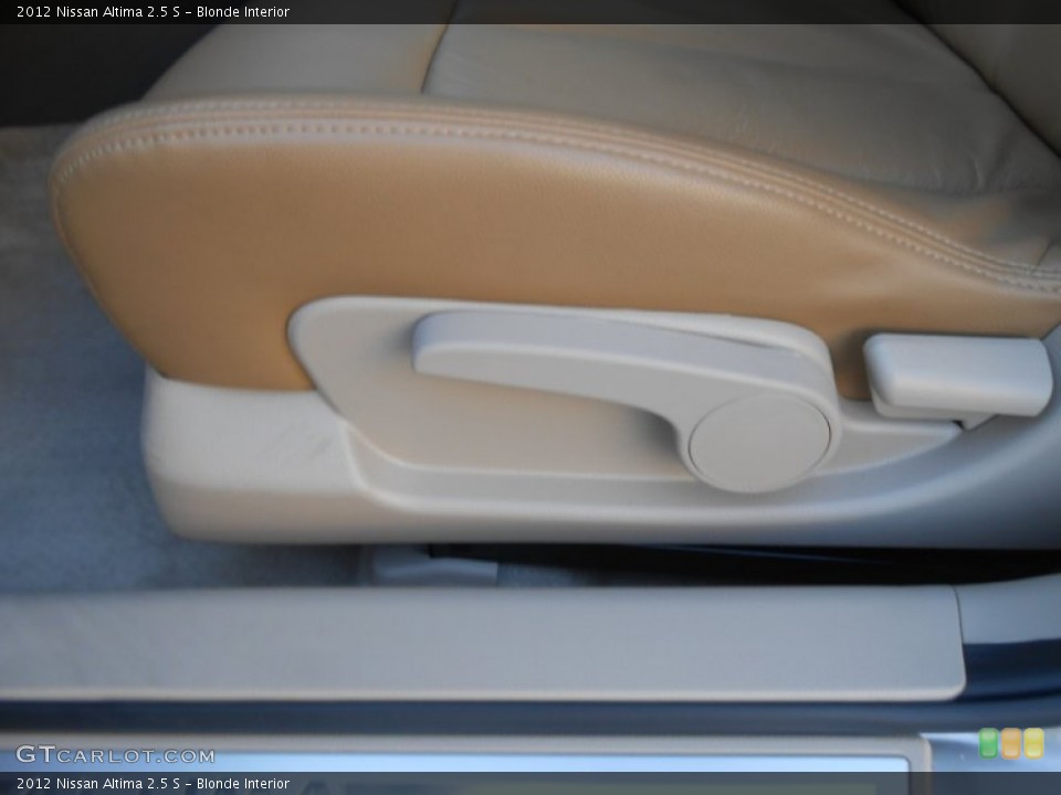 Blonde Interior Front Seat for the 2012 Nissan Altima 2.5 S #78365535