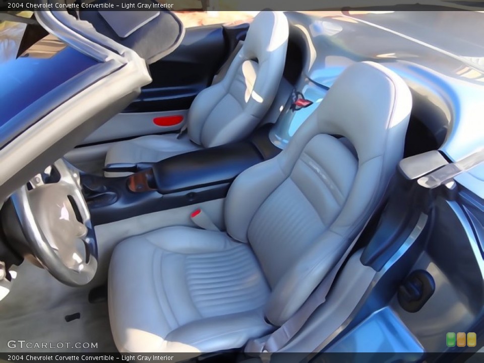 Light Gray Interior Photo for the 2004 Chevrolet Corvette Convertible #78381752