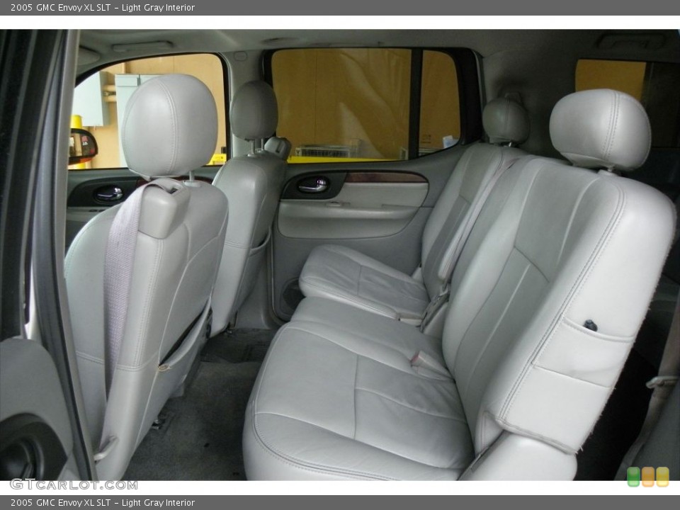 Light Gray Interior Rear Seat for the 2005 GMC Envoy XL SLT #78397622
