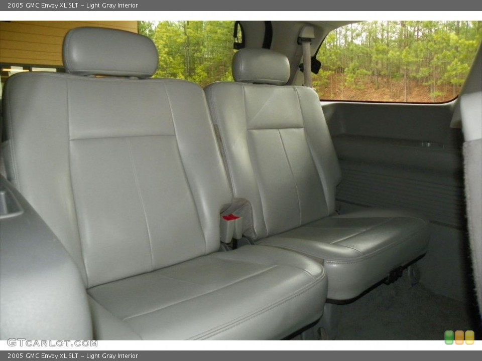 Light Gray Interior Rear Seat for the 2005 GMC Envoy XL SLT #78397712