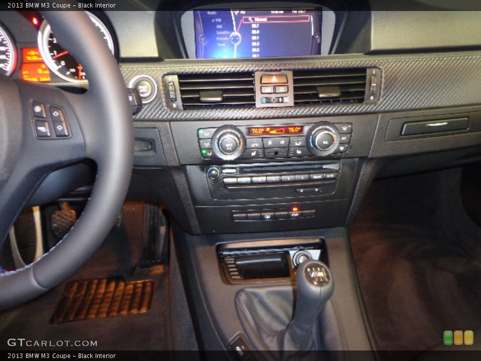 Black Interior Controls for the 2013 BMW M3 Coupe #78401239