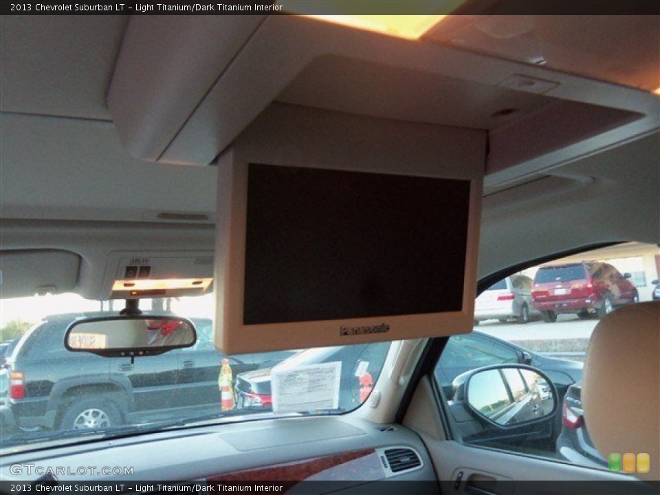 Light Titanium/Dark Titanium Interior Entertainment System for the 2013 Chevrolet Suburban LT #78402746