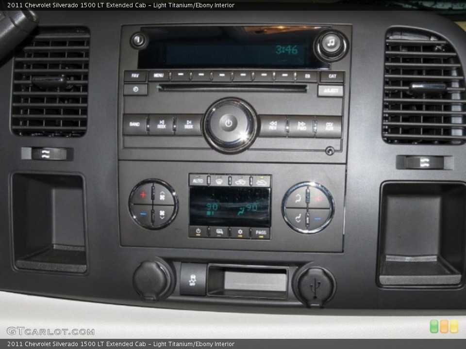 Light Titanium/Ebony Interior Controls for the 2011 Chevrolet Silverado 1500 LT Extended Cab #78408437