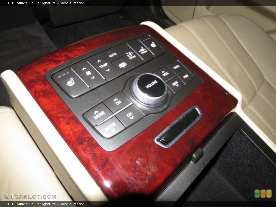 Saddle Interior Controls for the 2011 Hyundai Equus Signature #78410608