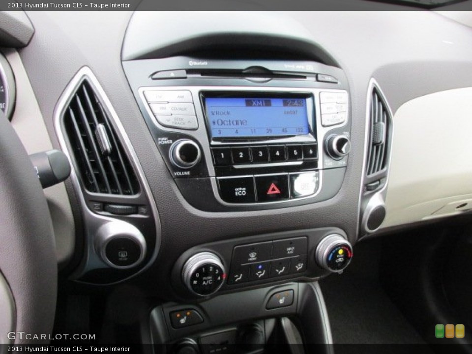 Taupe Interior Controls for the 2013 Hyundai Tucson GLS #78416461