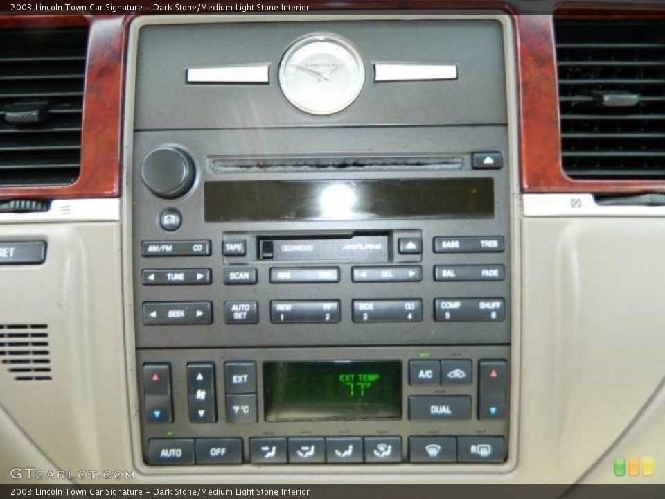 Dark Stone/Medium Light Stone Interior Controls for the 2003 Lincoln Town Car Signature #78419866