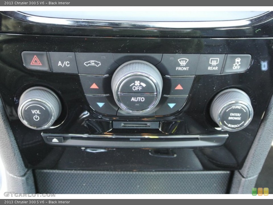 Black Interior Controls for the 2013 Chrysler 300 S V6 #78423863