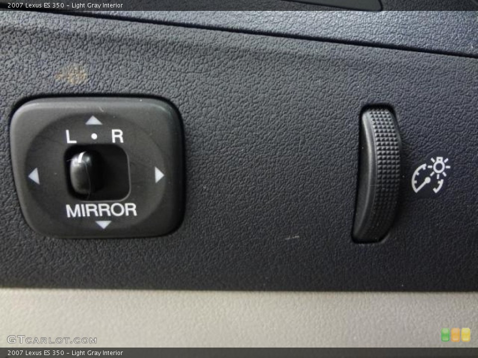 Light Gray Interior Controls for the 2007 Lexus ES 350 #78445946