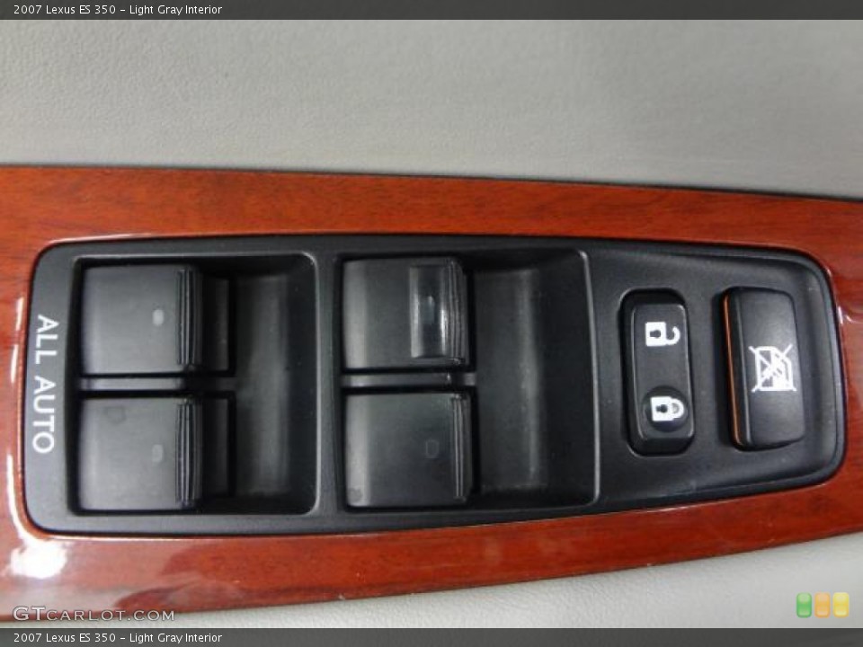 Light Gray Interior Controls for the 2007 Lexus ES 350 #78445991