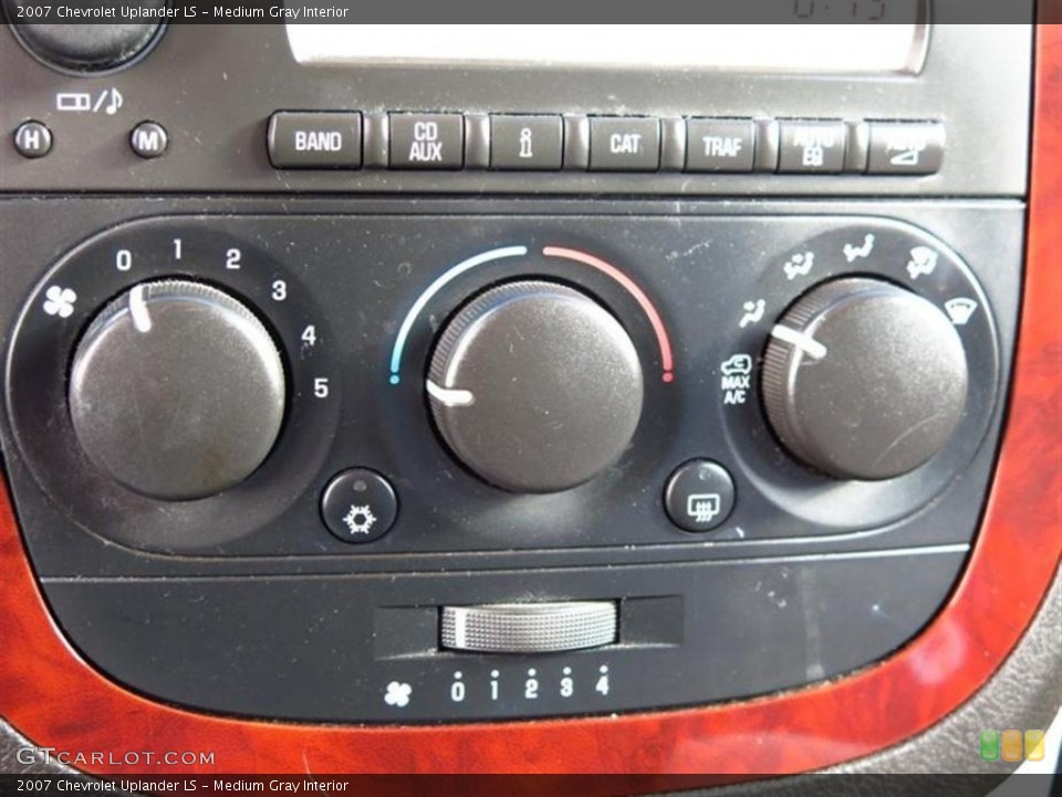 Medium Gray Interior Controls for the 2007 Chevrolet Uplander LS #78466082