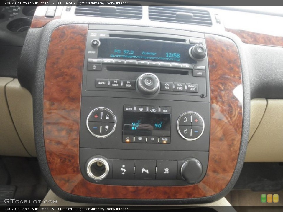 Light Cashmere/Ebony Interior Controls for the 2007 Chevrolet Suburban 1500 LT 4x4 #78470512