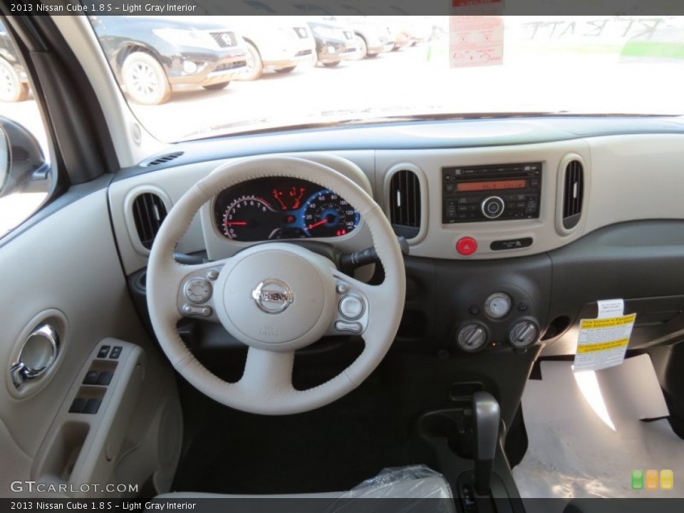 Light Gray Interior Dashboard for the 2013 Nissan Cube 1.8 S #78472265