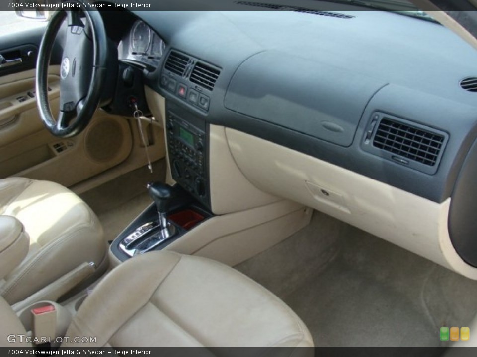 Beige Interior Dashboard for the 2004 Volkswagen Jetta GLS Sedan #78479003