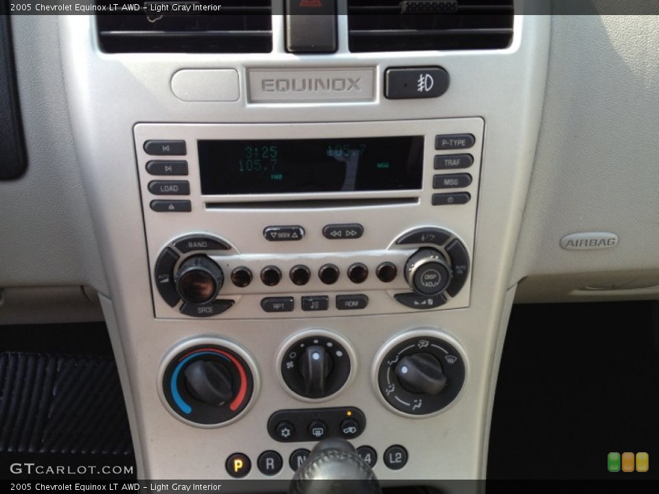 Light Gray Interior Controls for the 2005 Chevrolet Equinox LT AWD #78483358