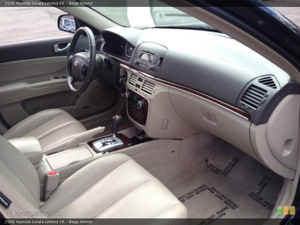 Beige Interior Dashboard for the 2008 Hyundai Sonata Limited V6 #78484282
