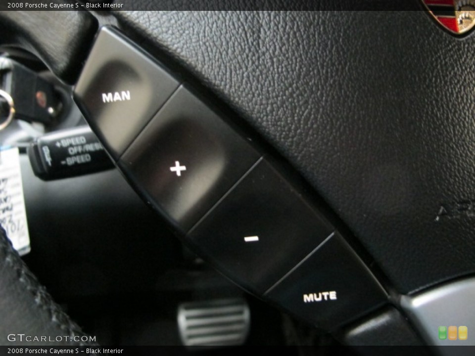 Black Interior Controls for the 2008 Porsche Cayenne S #78485444