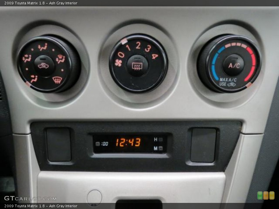 Ash Gray Interior Controls for the 2009 Toyota Matrix 1.8 #78487814