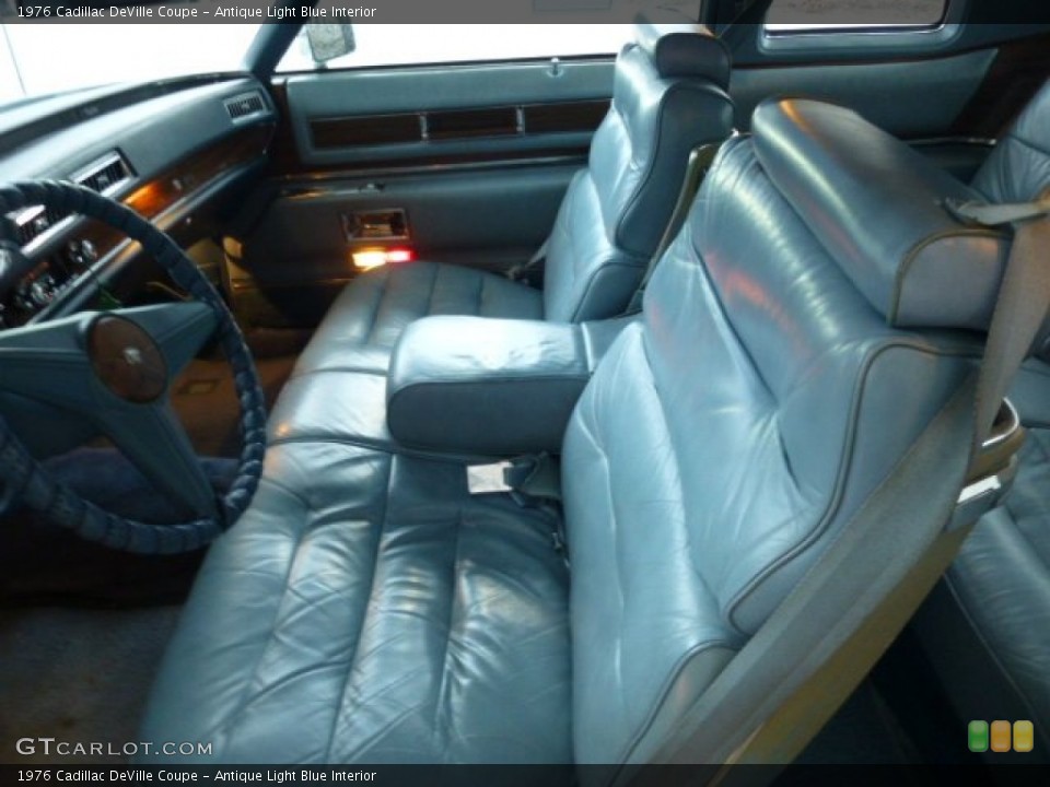 Antique Light Blue 1976 Cadillac DeVille Interiors