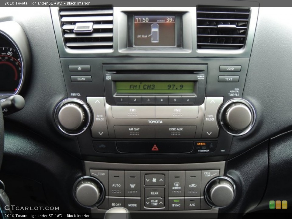 Black Interior Controls for the 2010 Toyota Highlander SE 4WD #78491150