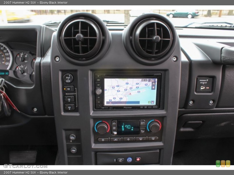 Ebony Black Interior Controls for the 2007 Hummer H2 SUV #78495257